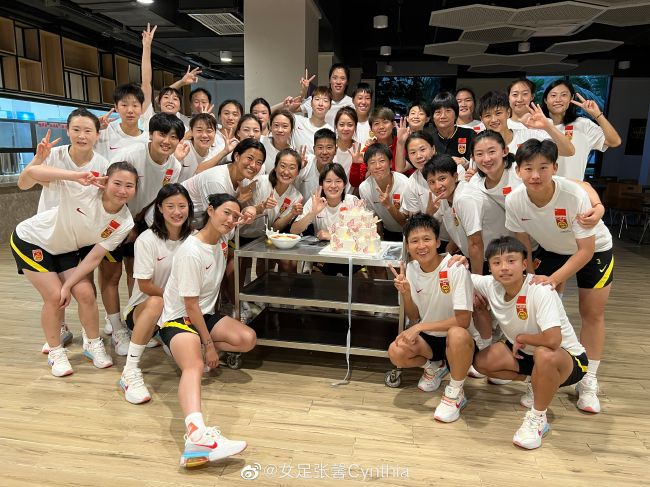 也就是说，他有时候也并不把所有电影都看成是进步的。